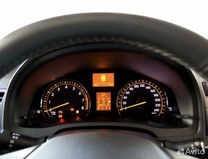 Toyota Avensis 270 щиток приборов