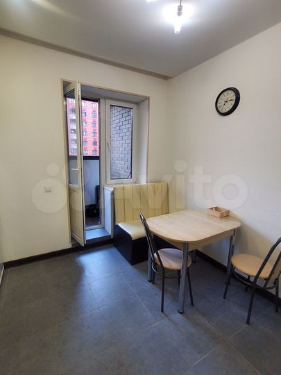 2-к. квартира, 56 м², 2/18 эт.