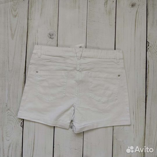Белые шорты