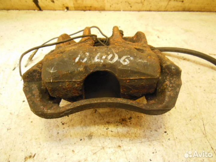 Суппорт передний левый Peugeot 406