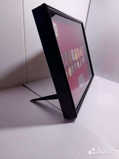 Настольные витрины для медалей 30х40