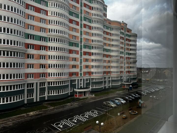 2-к. квартира, 51,2 м², 4/9 эт.