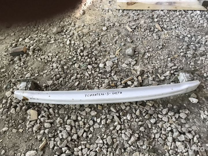 Задний усилитель бампера шкода йети 2010