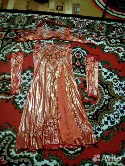 Костюм и аксессуары для танца живота