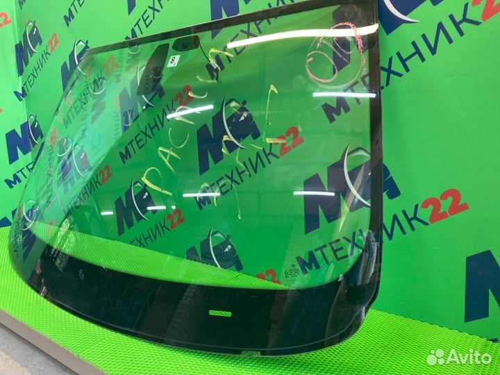 Стекло лобовое Bmw X5 E70 N57D30A 2012