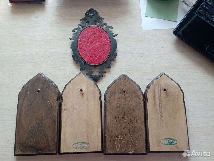 Иконы и панно