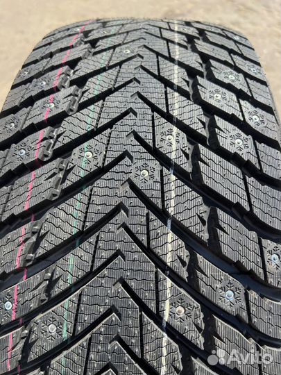 Zmax Winternova Stud II 245/40 R19 72U