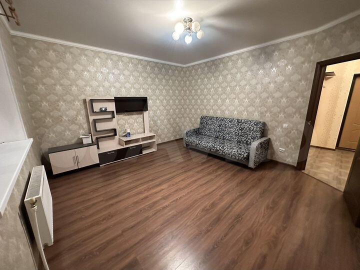 2-к. квартира, 50 м², 6/9 эт.