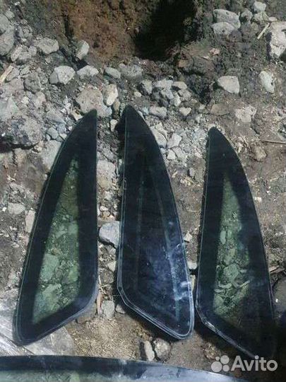 Форточка приора седан 2170 правая,левая