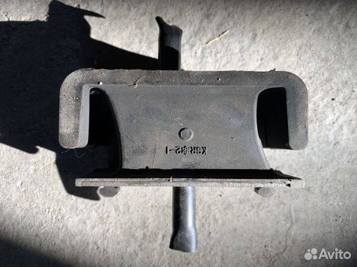 Подушка двигателя для Мазда вт 50