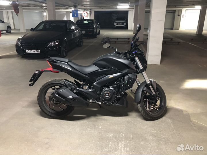 Мотоцикл Bajaj Dominar 400 (Баджаж Доминар)