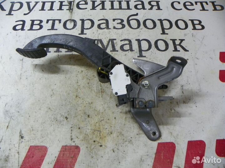 Педаль сцепления Renault Scenic
