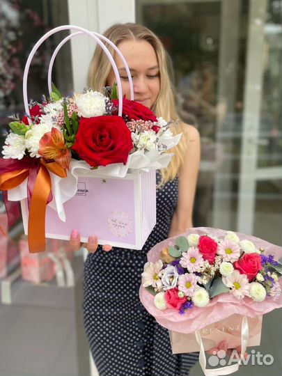 Цветы в сумочке, букеты и композиции