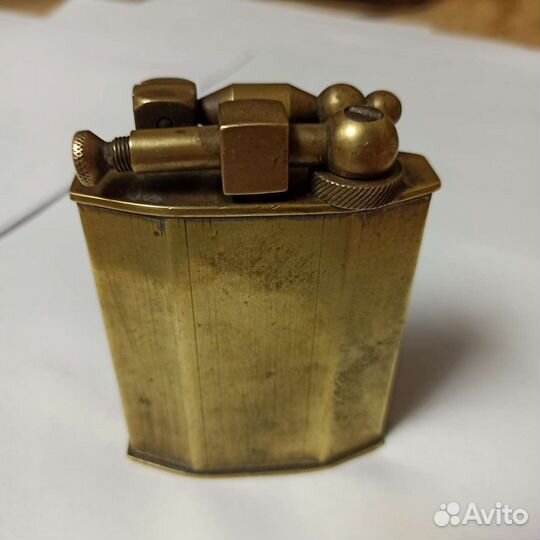 Зажигалка бензиновая