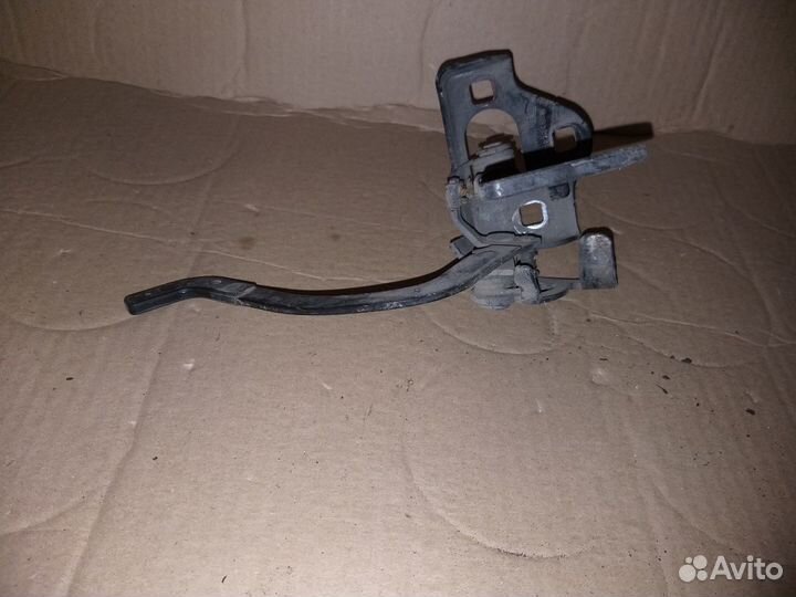 Замок капота Skoda Octavia A5 шкода октавиа а5