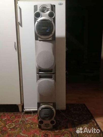 Две пары акустических систем