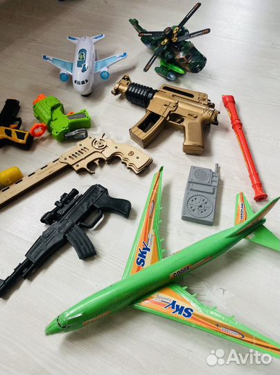 Игрушки для мальчика пакетом