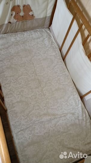 Матрас и одеяло в детскую кроватку