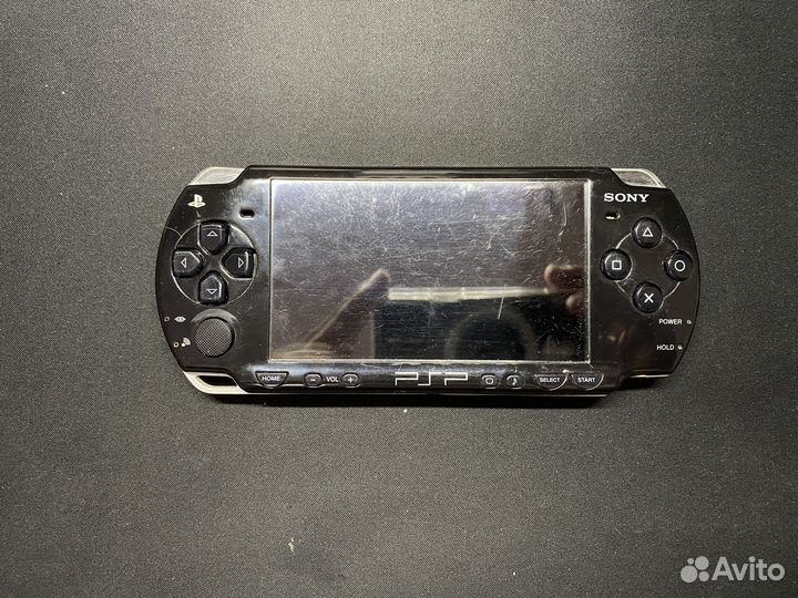 2 приставки PSP 2001 и 3008