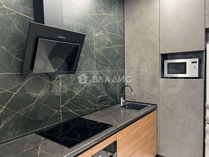 2-к. квартира, 67,3 м², 6/15 эт.