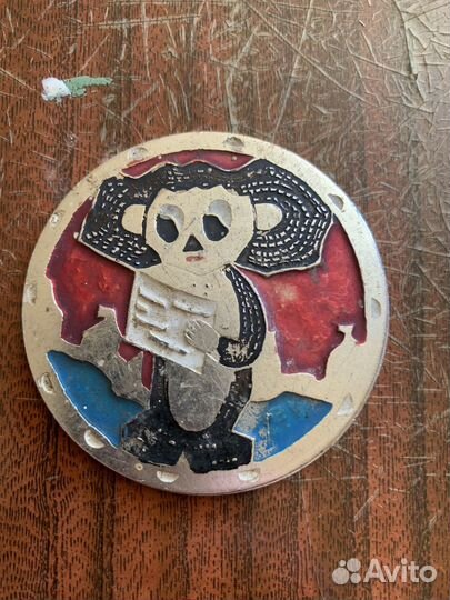 Значок чебурашка СССР