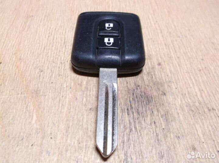 Nissan X-Trail Qashqai чип ключ 2 кнопки 433MHz