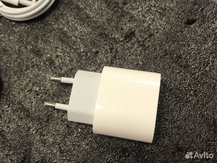 Блок для зарядки iPhone 11 Pro