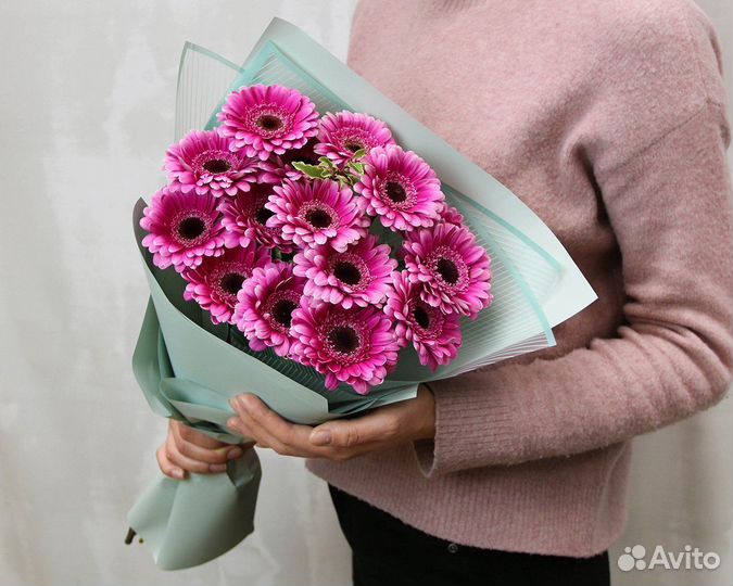 Букет из 15 малиновых мини гербер