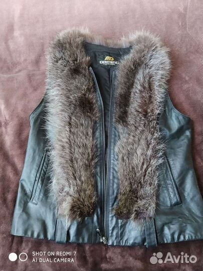 Жилет для девушки