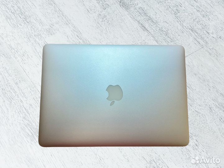 Apple MacBook Air 13-inch 2012