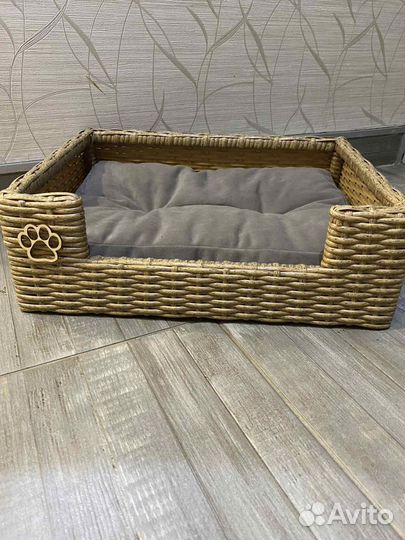 Лежак для кошечек и собак