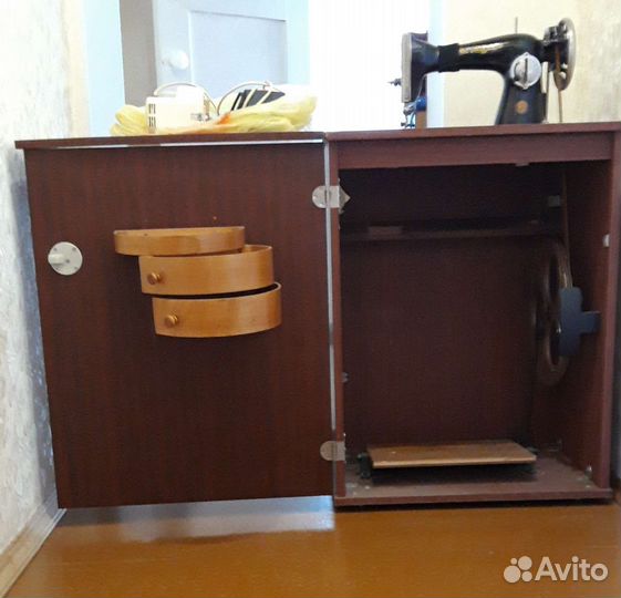 Швейная машинка 