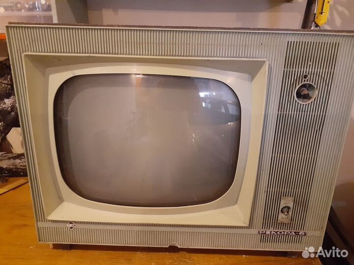 Телевизор Рекорд 6