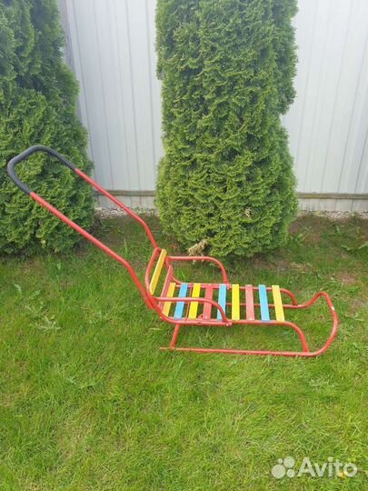 Санки детские и ледянка Тачки