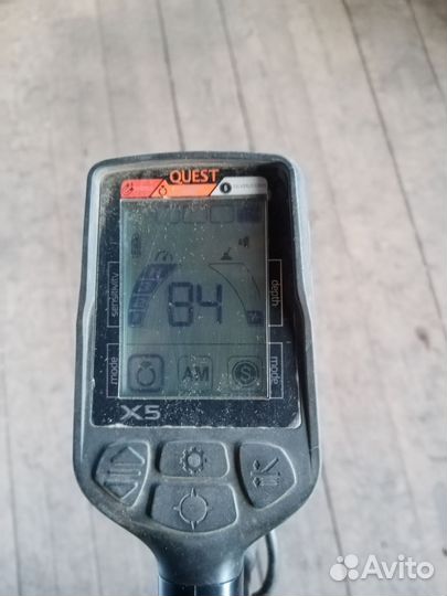 Металлоискатель quest x5