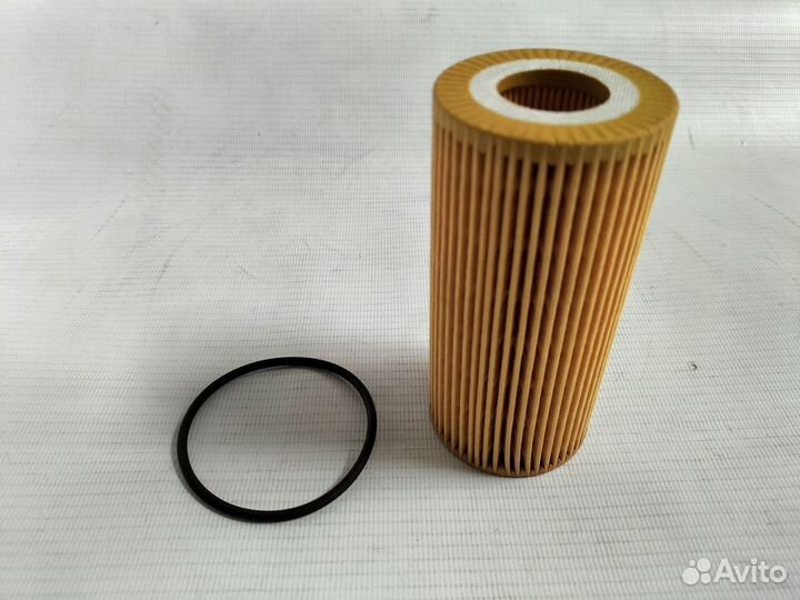 Фильтр масляный audi A3-A5 06L115562B