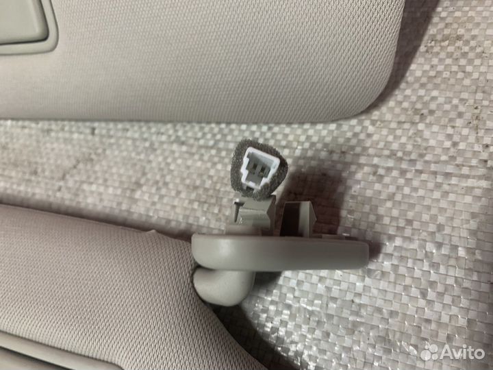 Outlander 3 GF Козырек Солнцезащитный