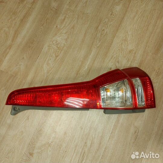 Фонарь задний правый Honda Cr-V 3 2007-2012