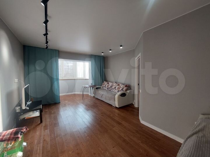 2-к. квартира, 55 м², 4/17 эт.