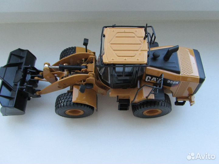 Погрузчик сат 950 К, масштаб 1/50