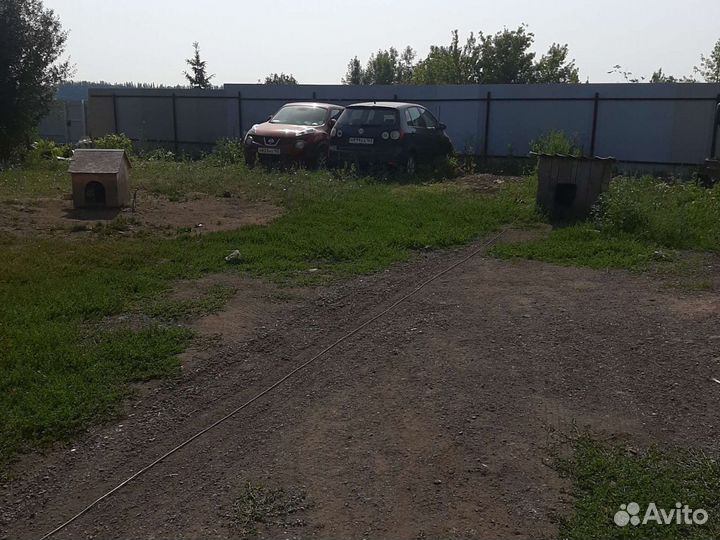 Автостоянка в районе аэропорта