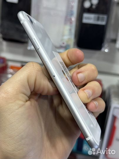 iPhone SE (2020), 64 ГБ