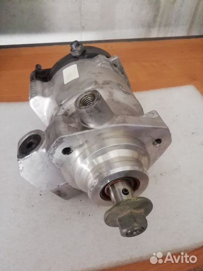 Топливный насос высокого давления D20DT