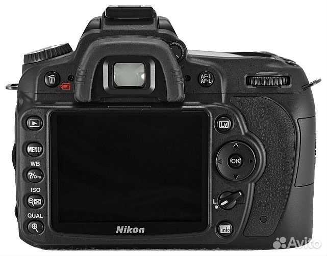Nikon D90 kit 18 - 105