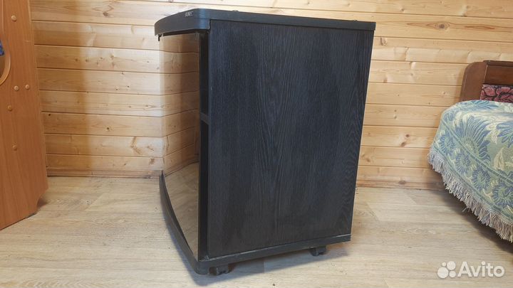 Тумбочка под телевизор