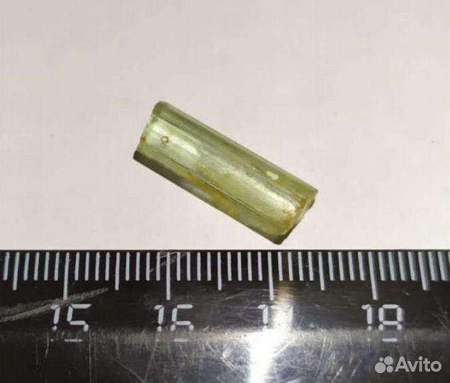 Берилл-гелиодор кристалл, Урал, с. Мурзинка