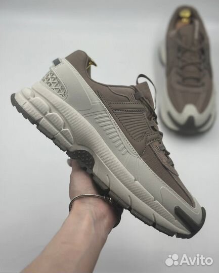 Кроссовки Nike Vomero 5 Roam