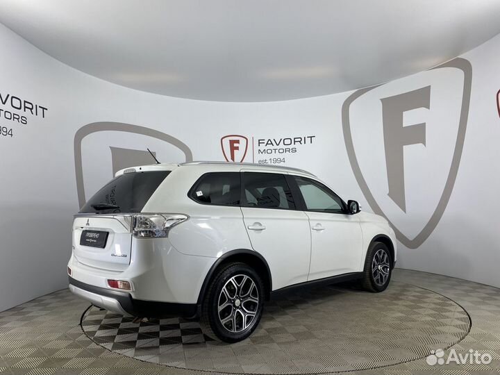 Mitsubishi Outlander 2.4 CVT, 2014, 225 780 км