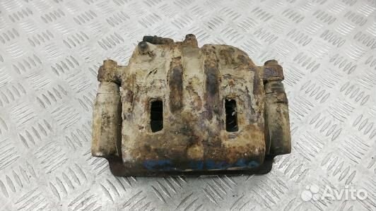 Суппорт тормозной передний правый KIA sorento 1 (9