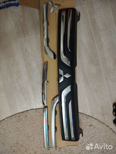 Решётка радиатора Mitsubishi Outlander 7450A743